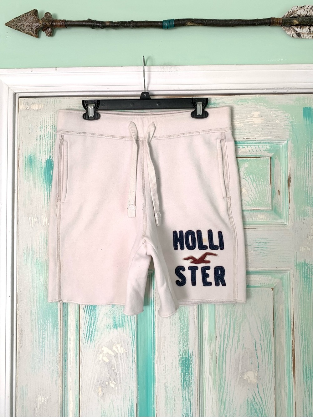 Men’s Hollister White Y2K Logo Sweatpants Bermuda Shorts Size Small